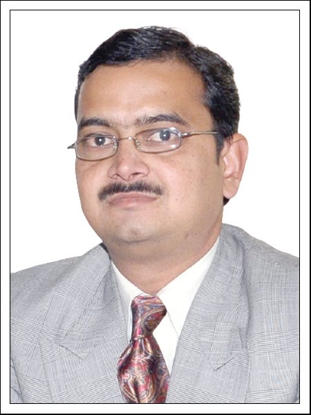 Dr. Vijay Kumar Singhal, Associate Professor